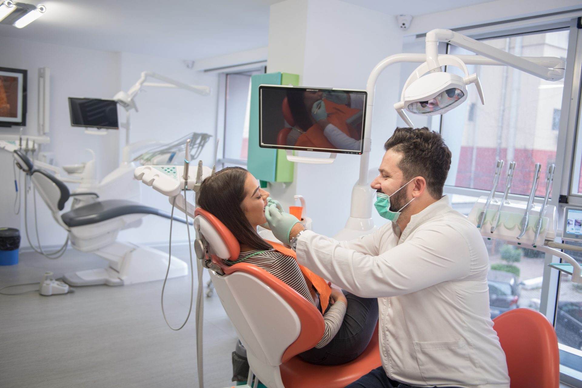 Turismo dentale in Albania – paziente alla Roma Dental Clinic di Durazzo